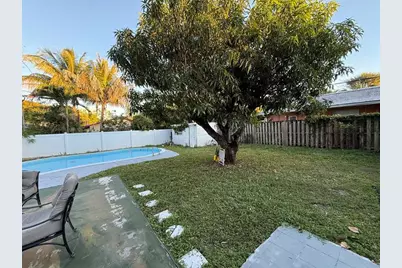 224 NE 18th Ave, Pompano Beach, FL 33060 - Photo 13