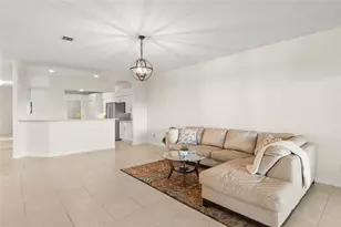 413 W Tangerine Square, Vero Beach, FL 32968 - Photo 9