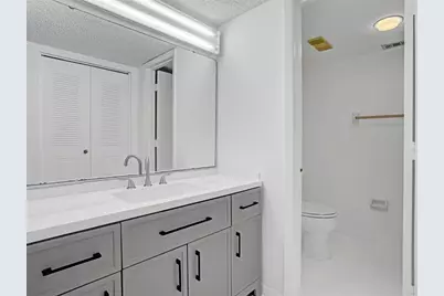 1560 SE Royal Green Cir, Unit #S 103, Port Saint Lucie, FL 34952 - Photo 11