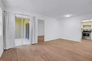 1560 SE Royal Green Cir Unit #S 103, Port Saint Lucie, FL 34952 - Photo 9