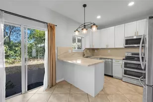 8464 Lagos De Campo Blvd, Tamarac, FL 33321 - Photo 3