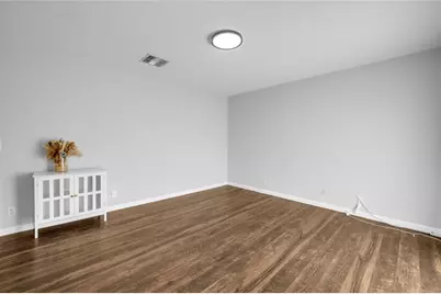 8464  Lagos De Campo Blvd, Tamarac, FL 33321 - Photo 13