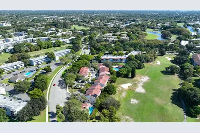 8464  Lagos De Campo Blvd, Tamarac, FL 33321 - Photo 37