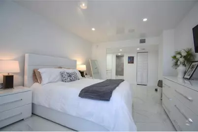 20301 W Country Club Dr., Unit #930, Aventura, FL 33180 - Photo 29