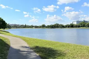 2801 N Palm Aire Dr, Pompano Beach, FL 33069 - Photo 25