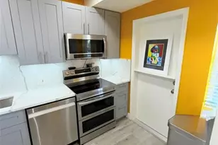 2801 N Palm Aire Dr, Pompano Beach, FL 33069 - Photo 9