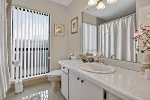 10120 Sheridan St, Pembroke Pines, FL 33026 - Photo 29