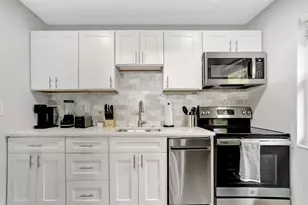 305 Hibiscus Ave, Pompano Beach, FL 33062 - Photo 17