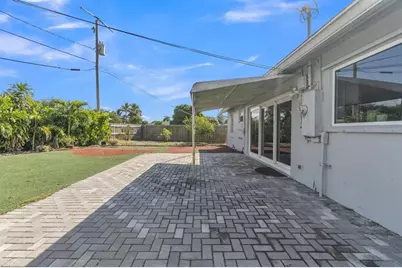 2445  Edgewater Dr, West Palm Beach, FL 33406 - Photo 37