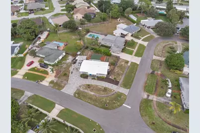 2445  Edgewater Dr, West Palm Beach, FL 33406 - Photo 43