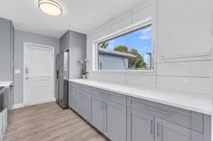 2445 Edgewater Dr, West Palm Beach, FL 33406 - Photo 9