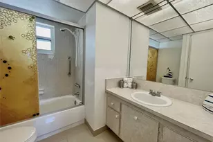 1175 NE Miami Gardens Dr, Miami, FL 33179 - Photo 11