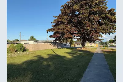 548 SW 6th Ter, Homestead, FL 33030 - Photo 13