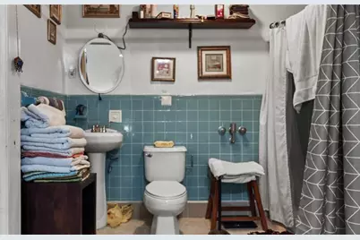 3446 NW 17 St, Miami, FL 33125 - Photo 13