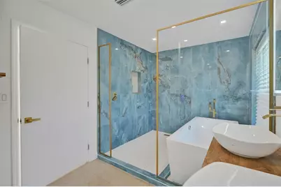 701 NE 164th St, Miami, FL 33162 - Photo 25