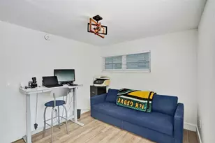 701 NE 164th St, Miami, FL 33162 - Photo 17