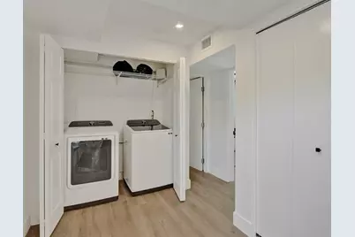 701 NE 164th St, Miami, FL 33162 - Photo 15