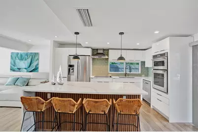 701 NE 164th St, Miami, FL 33162 - Photo 5