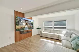 701 NE 164th St, Miami, FL 33162 - Photo 11