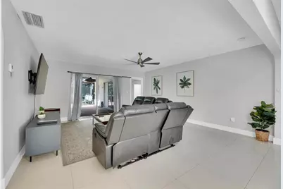 9611 NW 3rd St, Pembroke Pines, FL 33024 - Photo 33