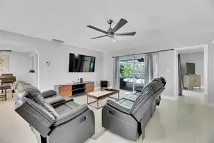 9611 NW 3rd St, Pembroke Pines, FL 33024 - Photo 3