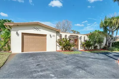 9611 NW 3rd St, Pembroke Pines, FL 33024 - Photo 35