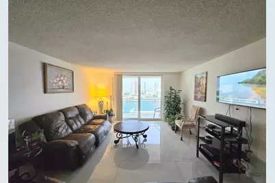 437  Golden Isles Dr, Unit #15G, Hallandale Beach, FL 33009 - Photo 11