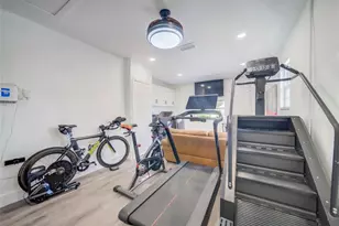 250 NE 27th Ct, Boca Raton, FL 33431 - Photo 23