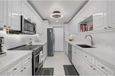899  Jeffery St, Unit #710, Boca Raton, FL 33487 - Photo 11