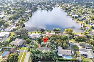 980 SW 70th Ave, Plantation, FL 33317 - Photo 3