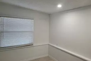 1810 NE 42nd St, Pompano Beach, FL 33064 - Photo 15