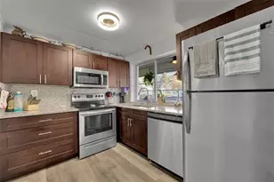 9090 Lime Bay Blvd, Tamarac, FL 33321 - Photo 9