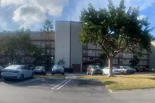 2106 S Cypress Bend Dr, Pompano Beach, FL 33069 - Photo 13