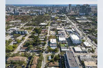 900 NW 2nd St, Fort Lauderdale, FL 33311 - Photo 7