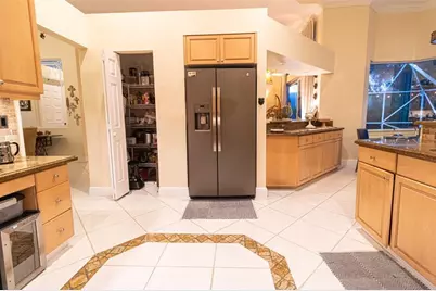 5062  Kensington Cir, Coral Springs, FL 33076 - Photo 7