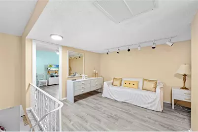 2212 NE 7th St, Hallandale Beach, FL 33009 - Photo 15