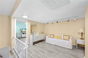 2212 NE 7th St, Hallandale Beach, FL 33009 - Photo 15