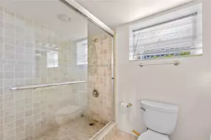 2212 NE 7th St, Hallandale Beach, FL 33009 - Photo 17