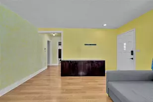 2704 NW 48th St, Fort Lauderdale, FL 33309 - Photo 13