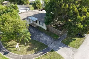 9370 NW 25th Ct, Sunrise, FL 33322 - Photo 43