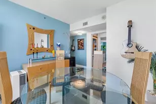 2641 N Flamingo Rd, Sunrise, FL 33323 - Photo 25