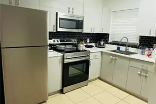 5500 SW 77th Ct, Miami, FL 33155 - Photo 3