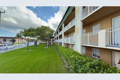 5500 SW 77th Ct, Unit #207, Miami, FL 33155 - Photo 1