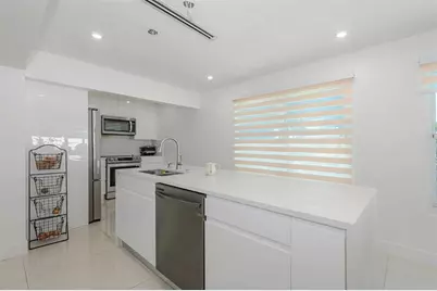 825  Argonaut Isle, Dania Beach, FL 33004 - Photo 11