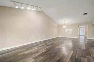 370 Fairway Cir, Weston, FL 33326 - Photo 15