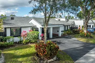 370 Fairway Cir, Weston, FL 33326 - Photo 45