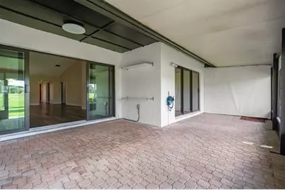 370  Fairway Circle, Unit #13, Weston, FL 33326 - Photo 21