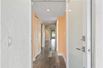 370  Fairway Circle, Unit #13, Weston, FL 33326 - Photo 11