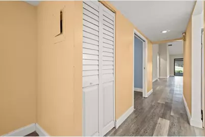 370  Fairway Circle, Unit #13, Weston, FL 33326 - Photo 13