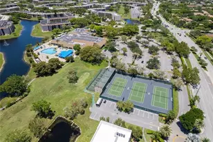 10101 Sunrise Lakes Blvd, Sunrise, FL 33322 - Photo 35